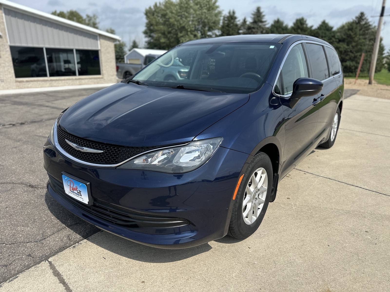 Used 2017 Chrysler Pacifica Touring with VIN 2C4RC1DG7HR528986 for sale in Luverne, Minnesota
