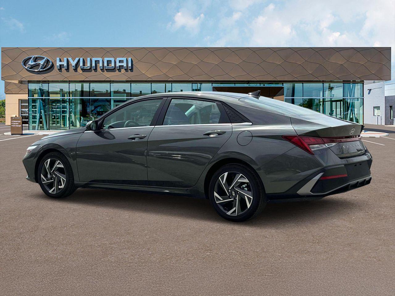 2025 Hyundai Elantra Hybrid Limited photo 3