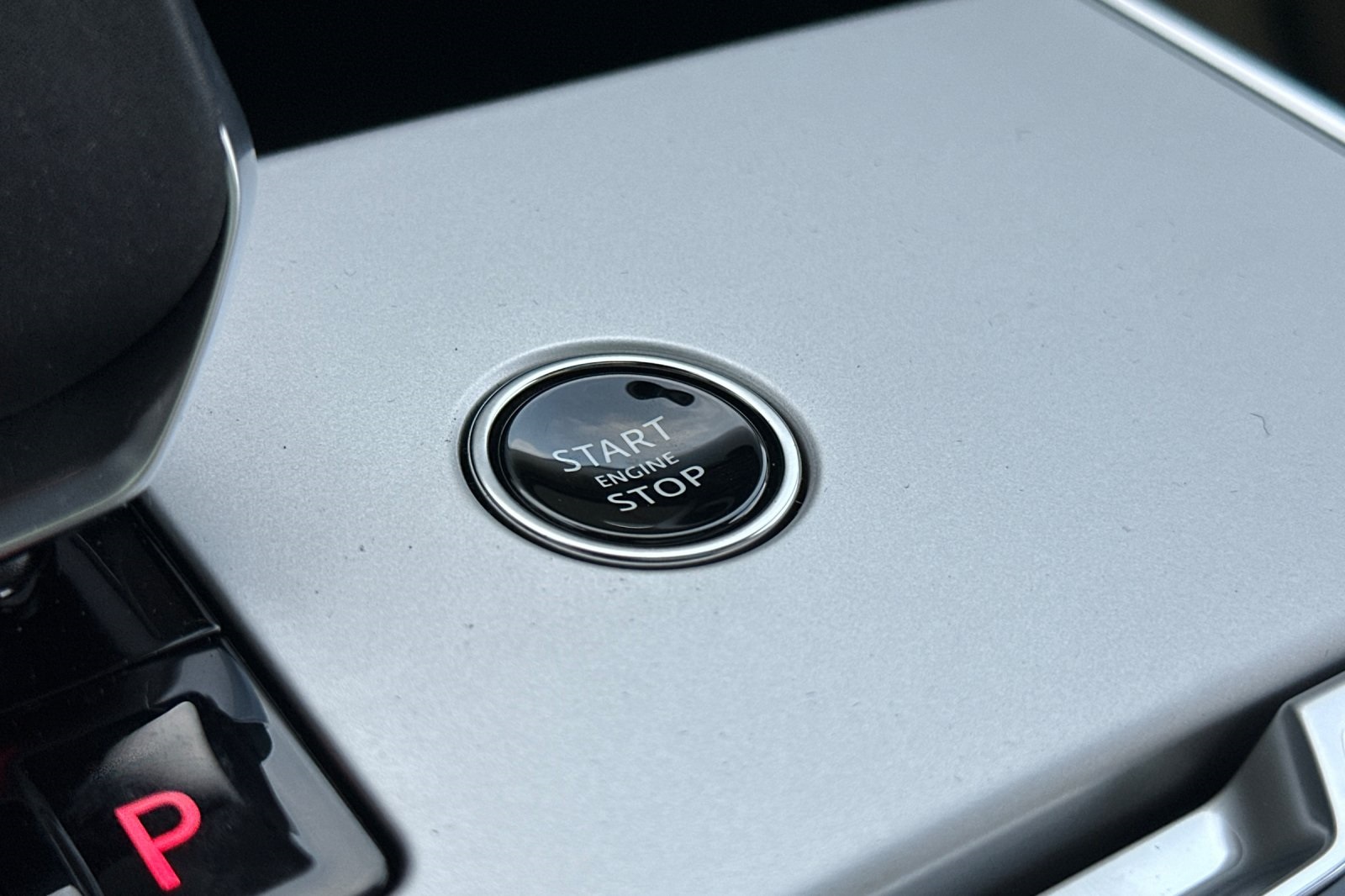 2025 Land Rover Range Rover SE photo 25