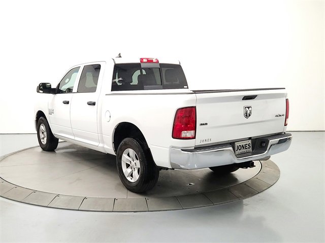2023 Ram 1500 Classic SLT photo 4