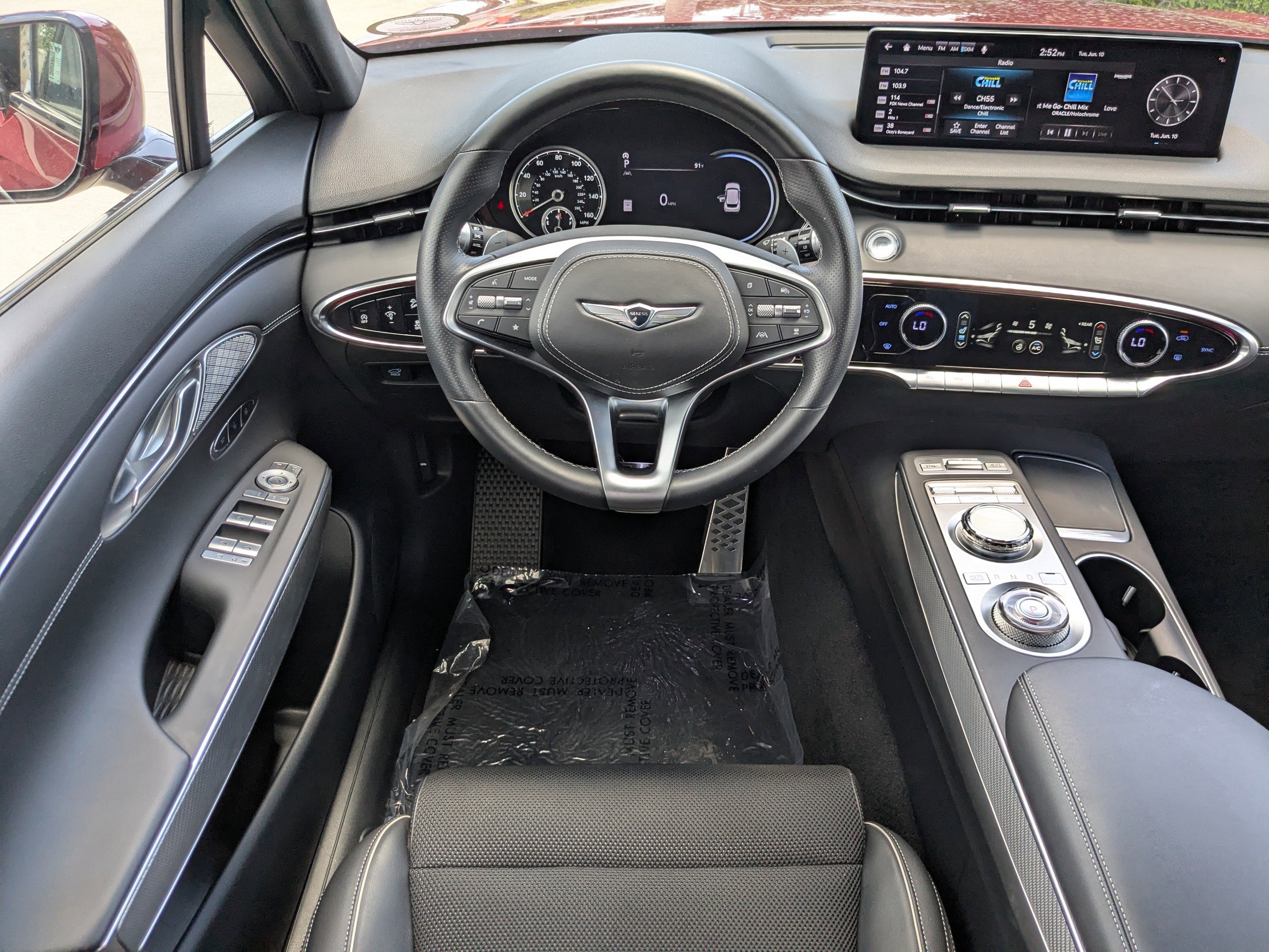 2024 Genesis GV70 3.5T Sport photo 12