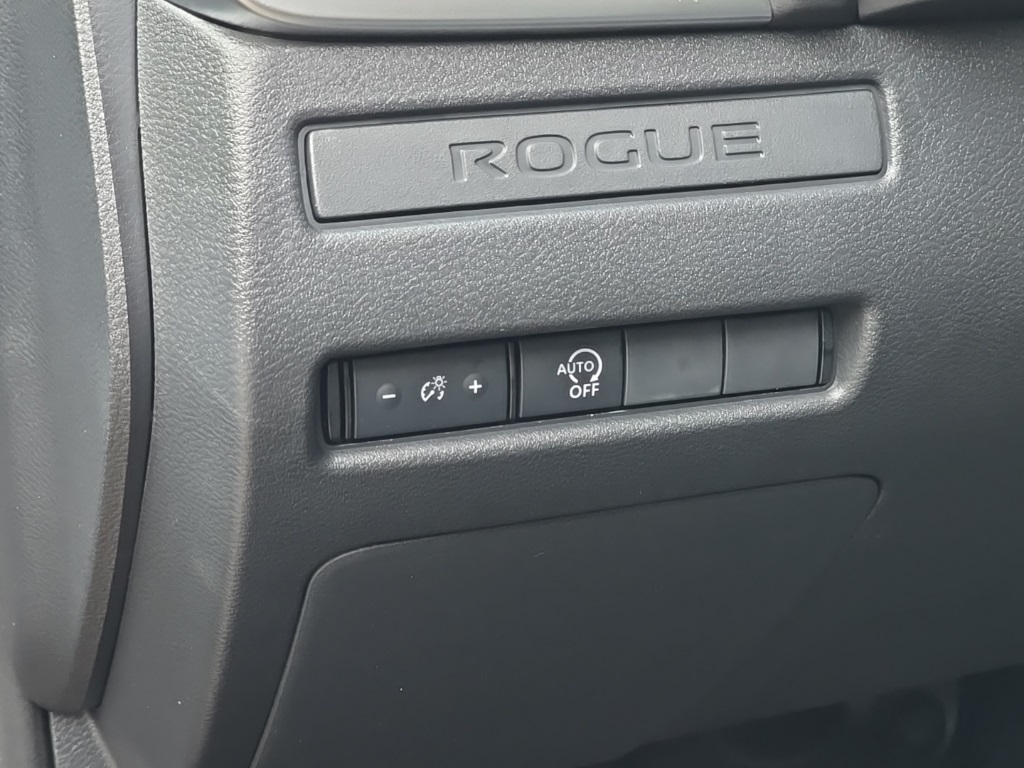 2026 Nissan Rogue S photo 8