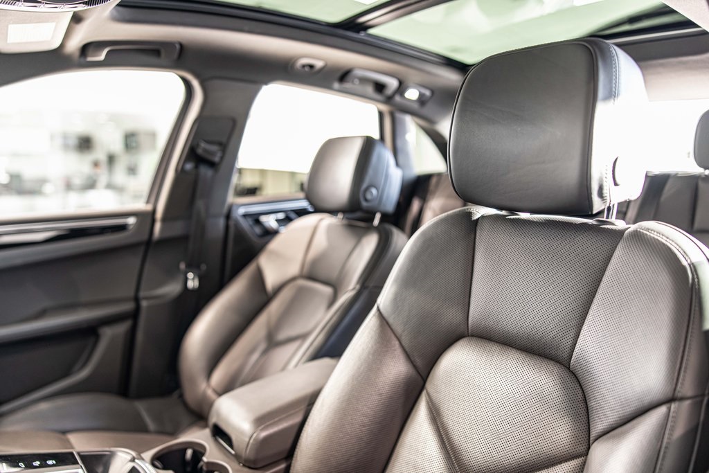 2022 PORSCHE MACAN - Image 17