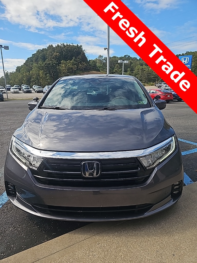 2023 Honda Odyssey Touring photo 4