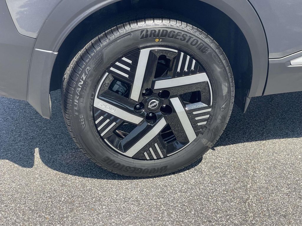 2026 Nissan Kicks SV photo 5