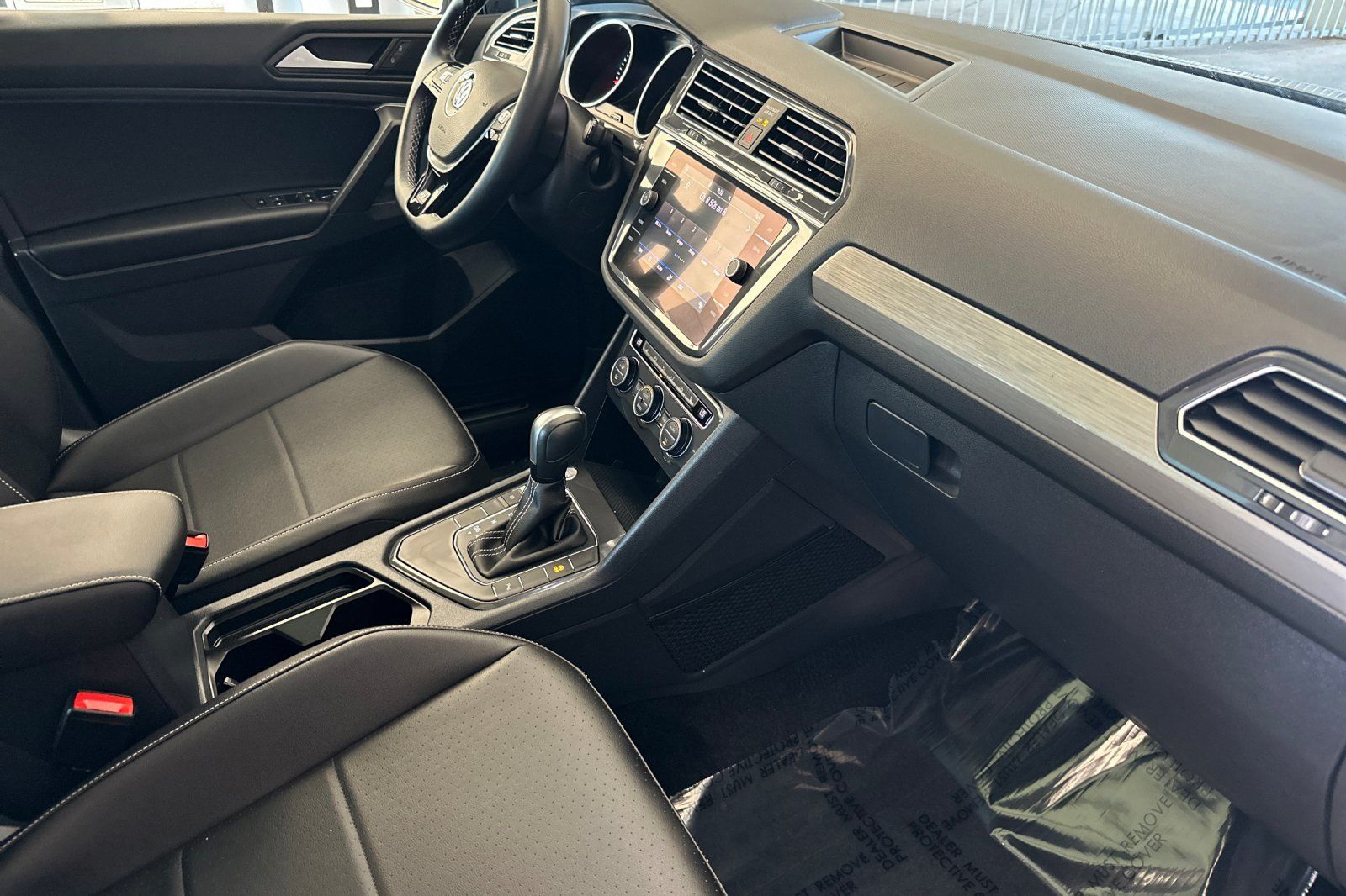 2021 Volkswagen Tiguan SE R-Line Black photo 16