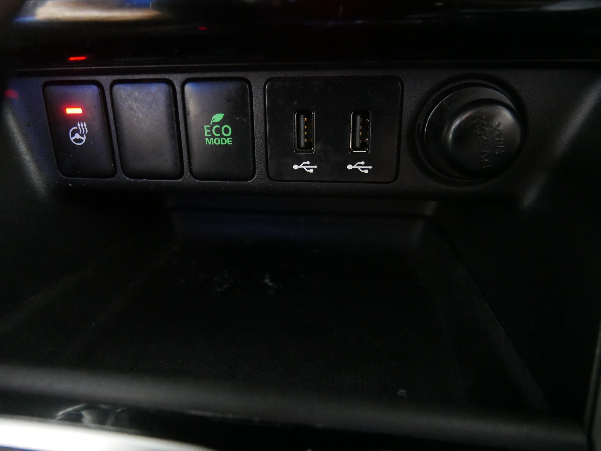 2018 Mitsubishi Eclipse Cross SEL photo 30