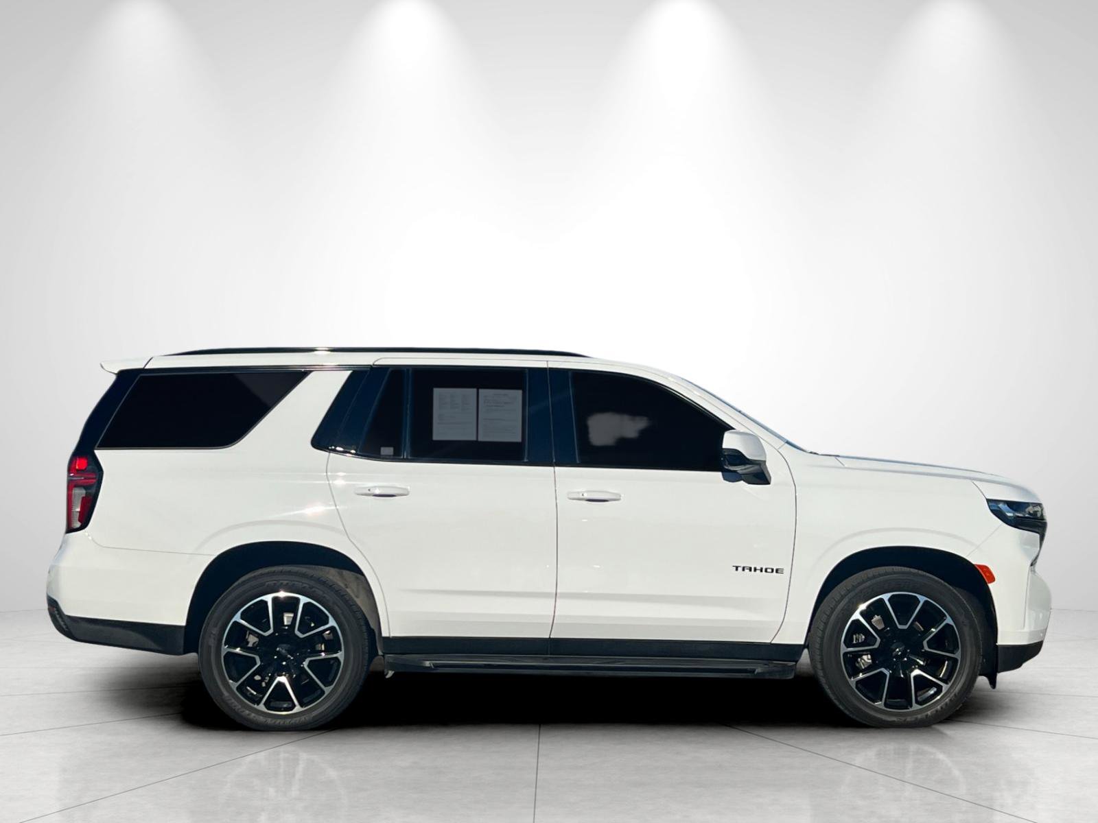 2022 Chevrolet Tahoe RST photo 3