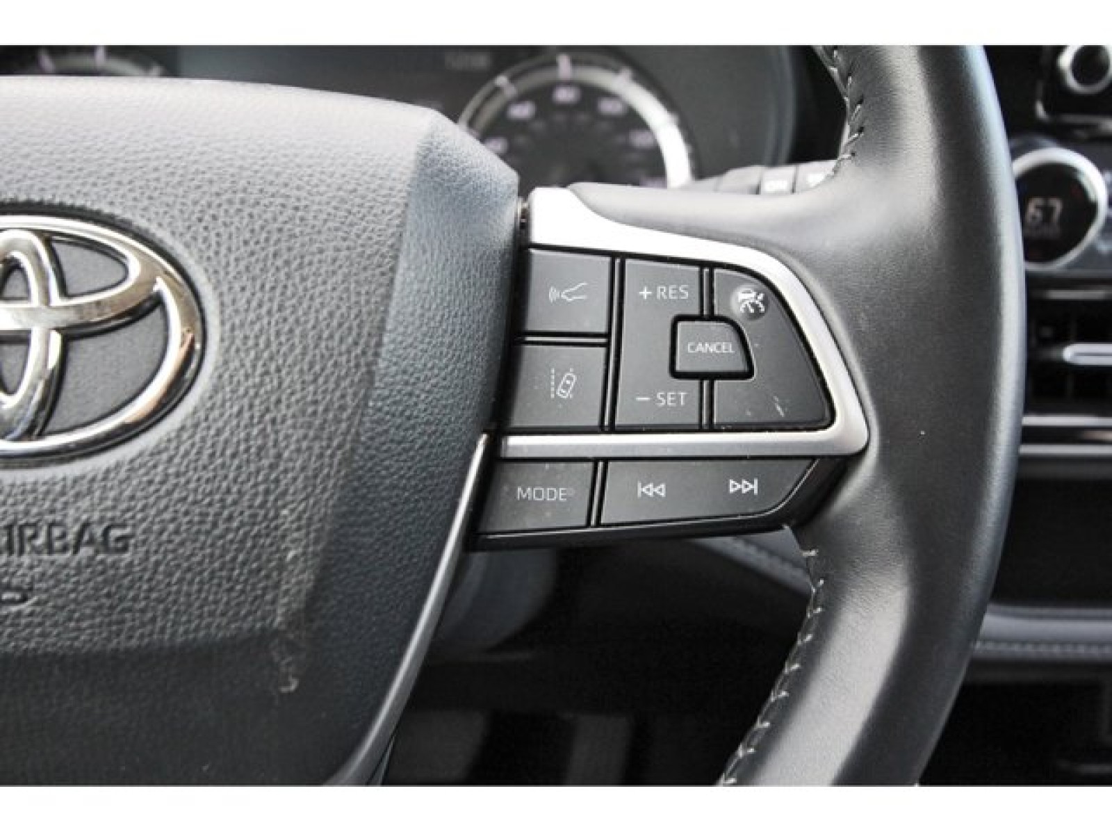 2024 Toyota Highlander LE Black at Robbins Nissan