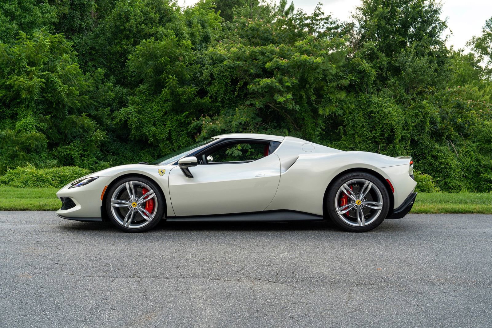 2024 Ferrari 296 GTB Base photo 3