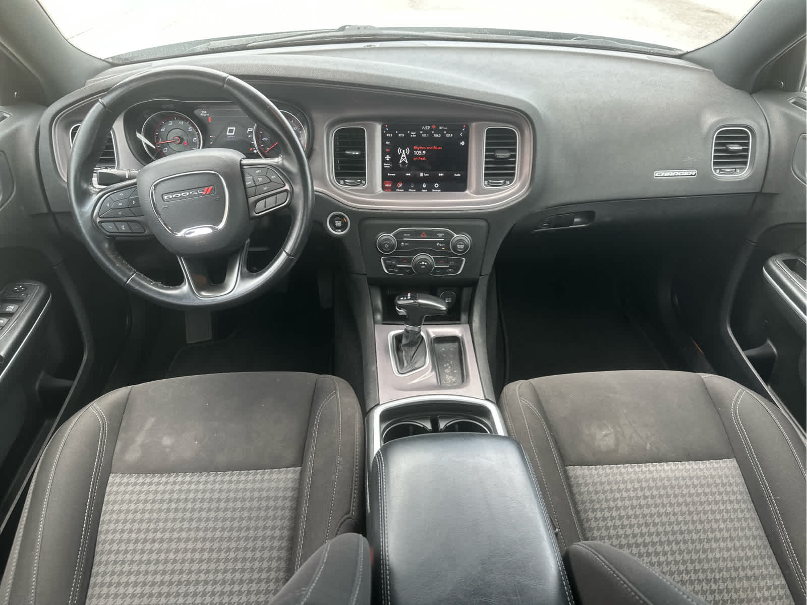 2023 Dodge Charger SXT photo 11