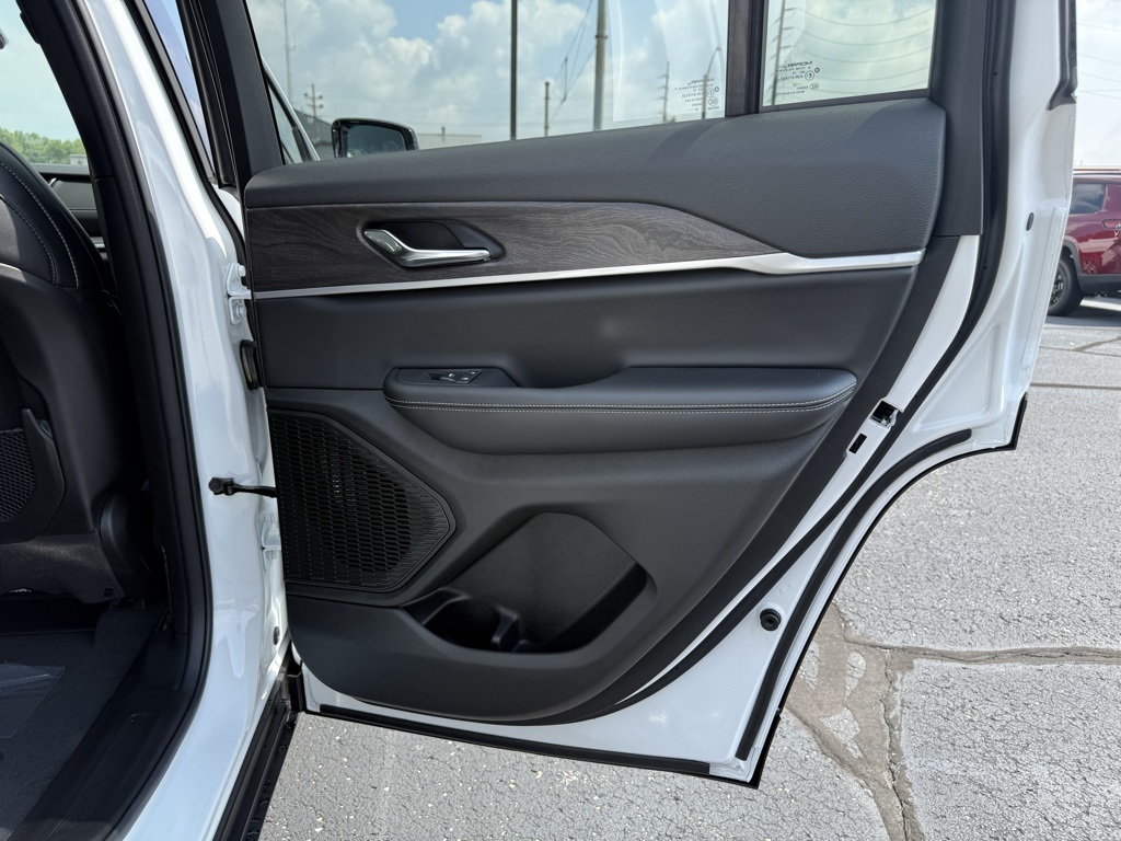 2025 Jeep Grand Cherokee Limited photo 25