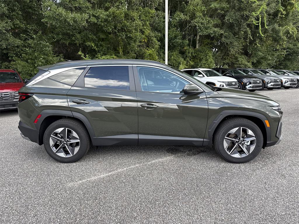 2025 Hyundai Tucson SEL photo 2