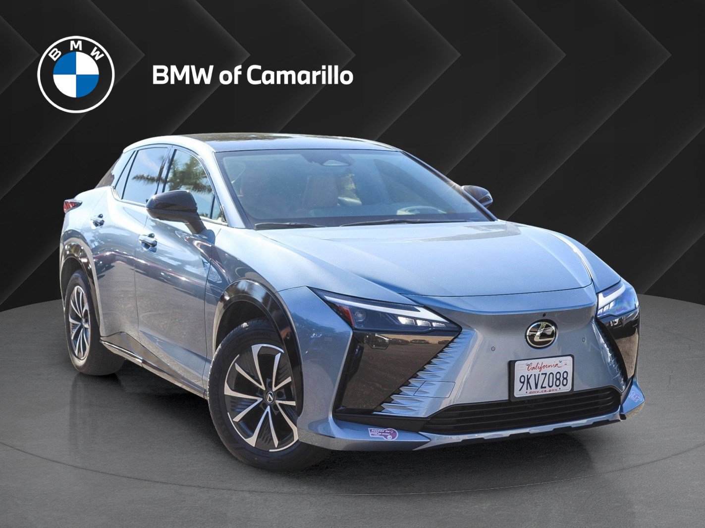 2023 Lexus RZ Premium's photo