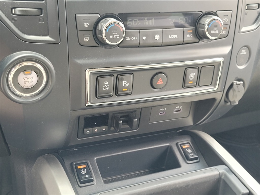 2023 Nissan Titan SV photo 16