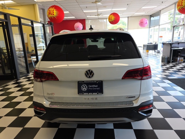 2023 Volkswagen Taos SEL photo 4