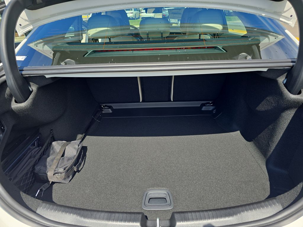 2025 Mercedes Benz C 300 photo 11