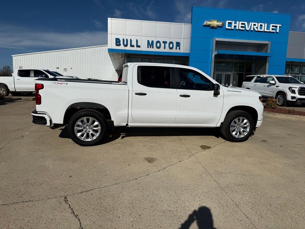 2026 Chevrolet Silverado 1500 Custom's photo