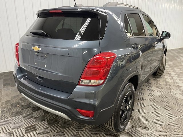 2022 Chevrolet Trax LT photo 2