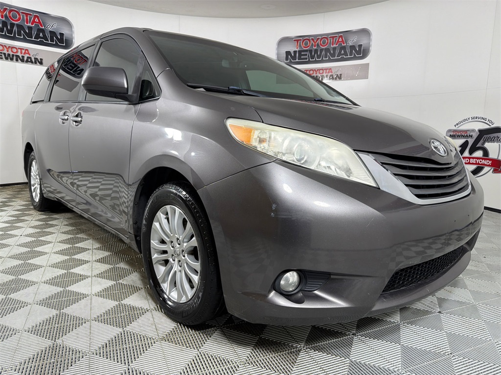 2011 Toyota Sienna XLE