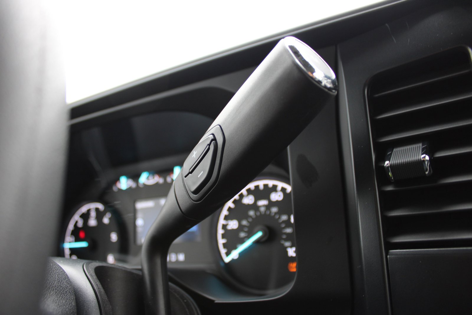 2023 FORD F-350 - Image 21