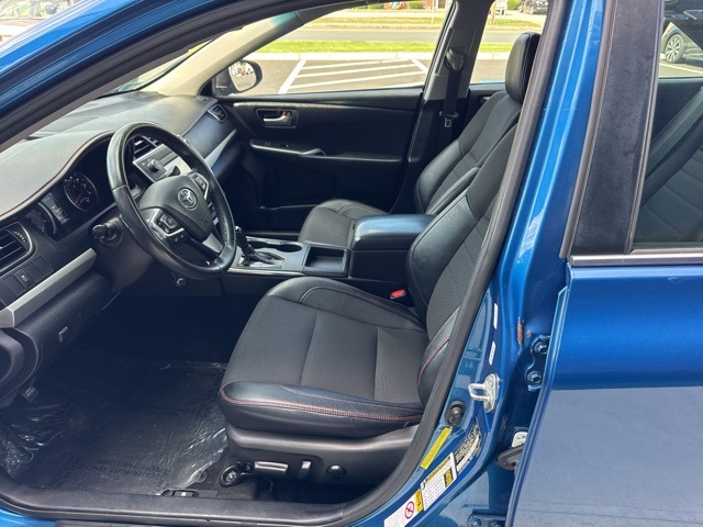 2017 Toyota Camry XLE photo 13
