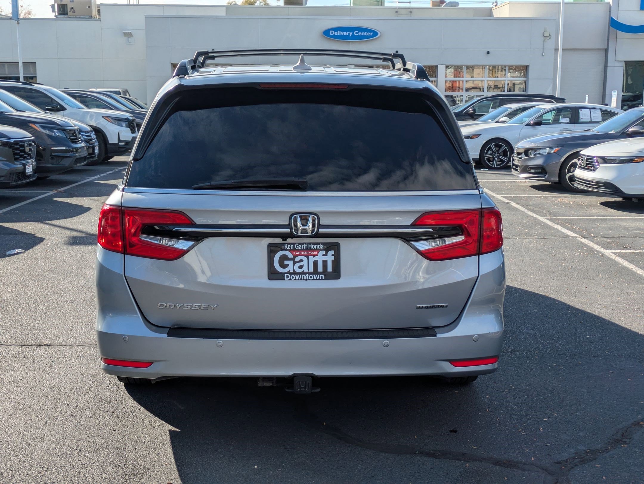 2023 Honda Odyssey Touring photo 3