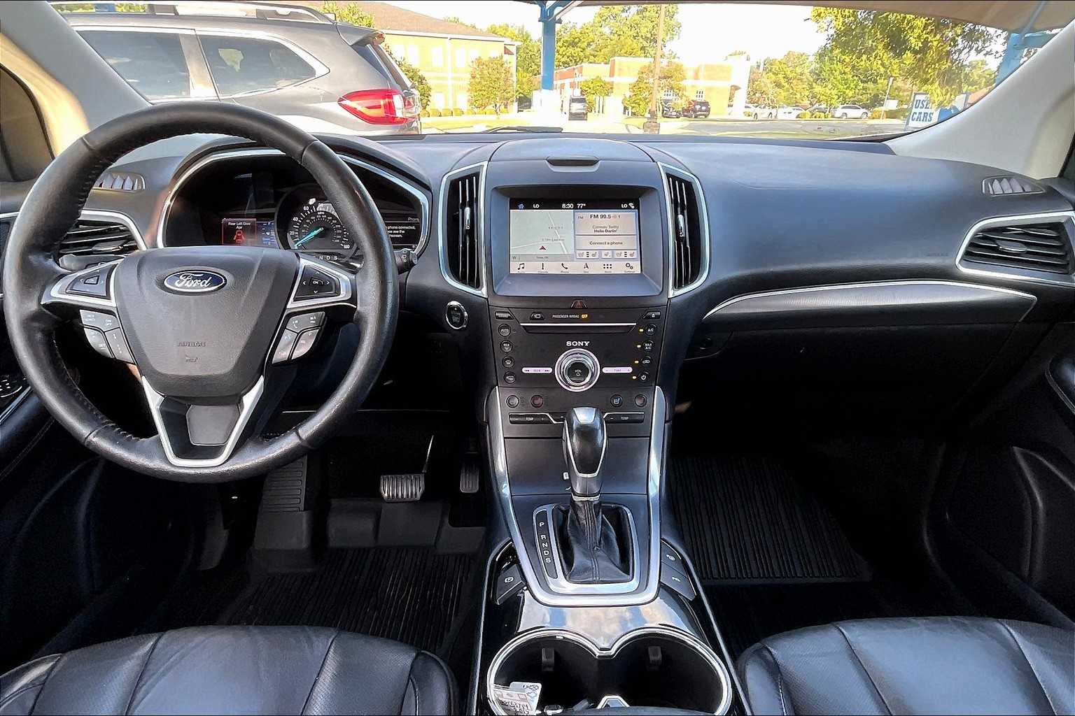 2017 Ford Edge Titanium photo 14