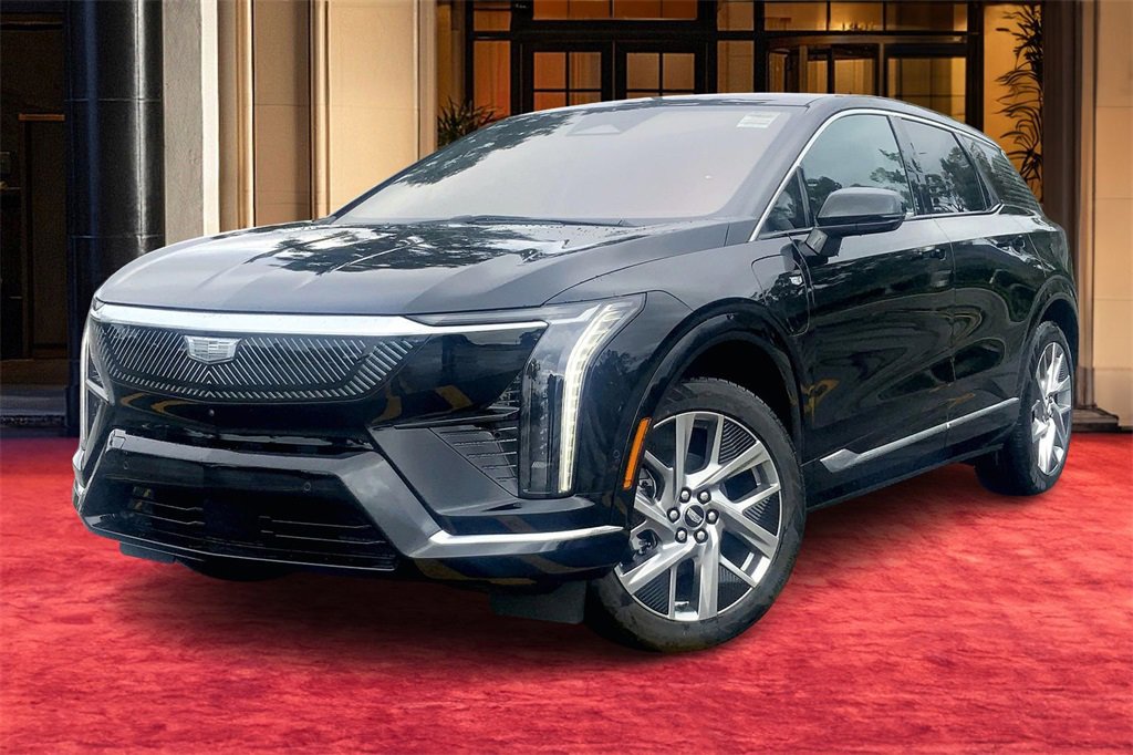 2026 Cadillac OPTIQ Luxury's photo