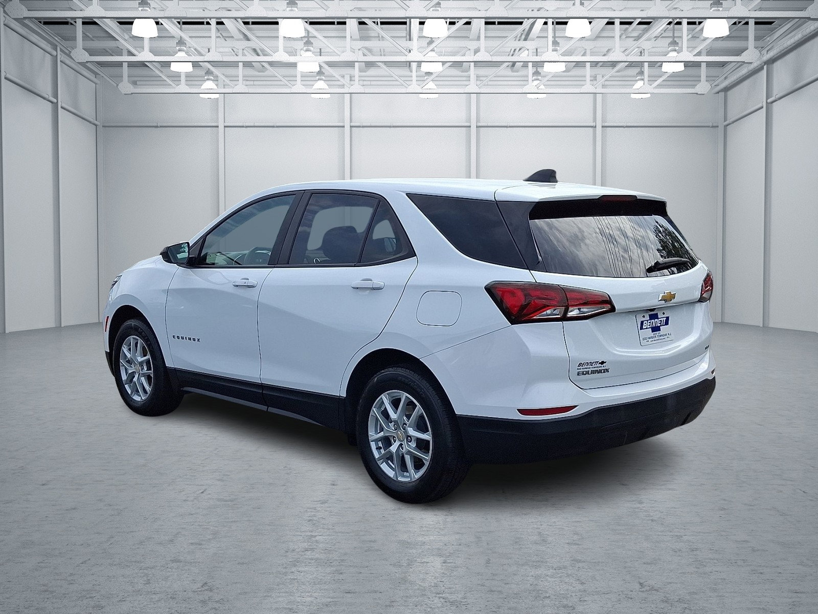 2022 Chevrolet Equinox LS photo 2