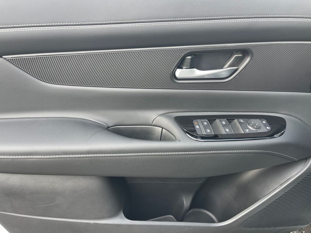 2025 Nissan Murano SV photo 3