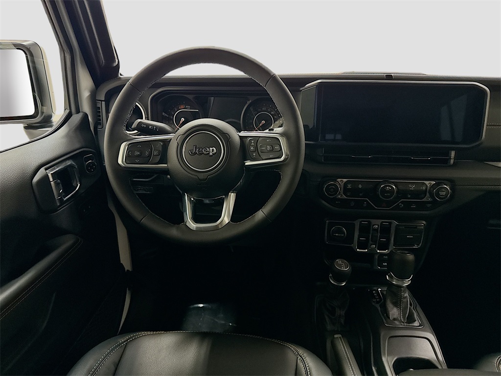 2025 Jeep Wrangler Sahara photo 6