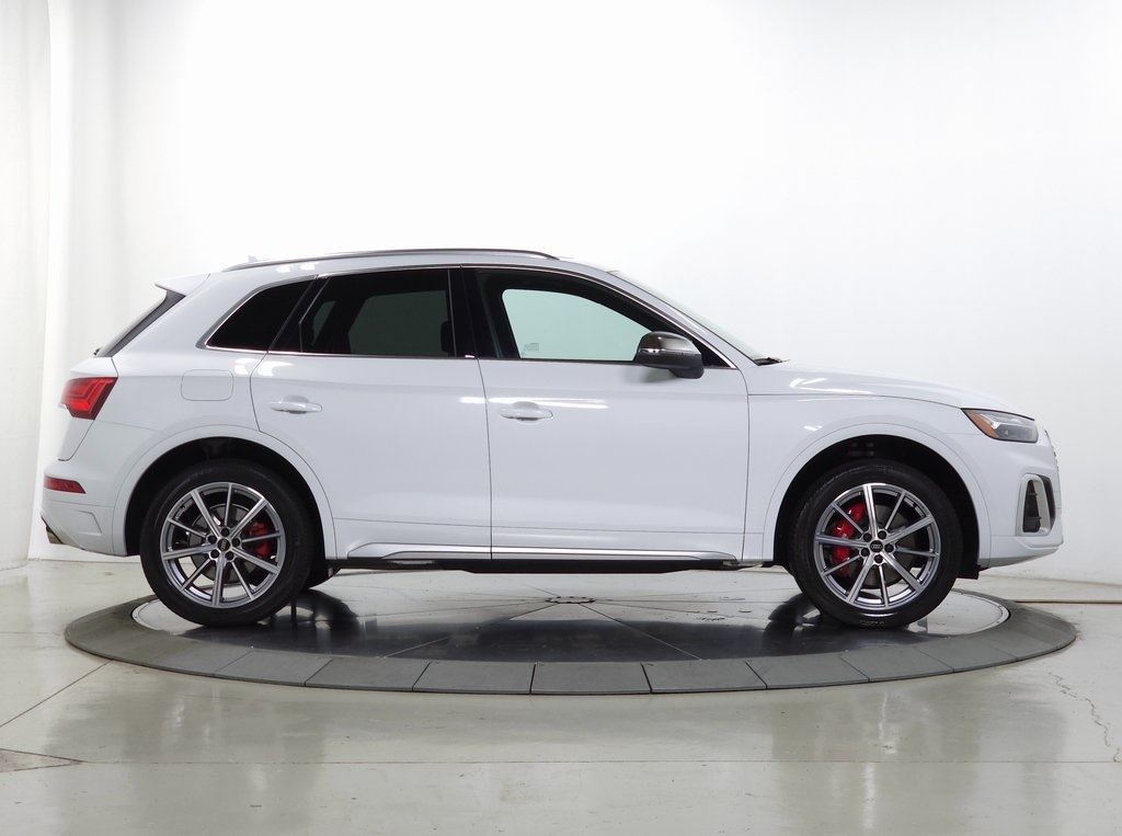 2025 AUDI SQ5 - Image 9