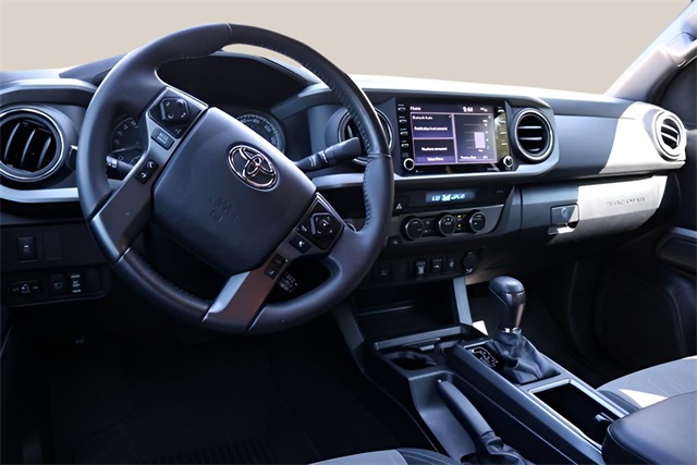 2023 Toyota Tacoma TRD Off-Road photo 11