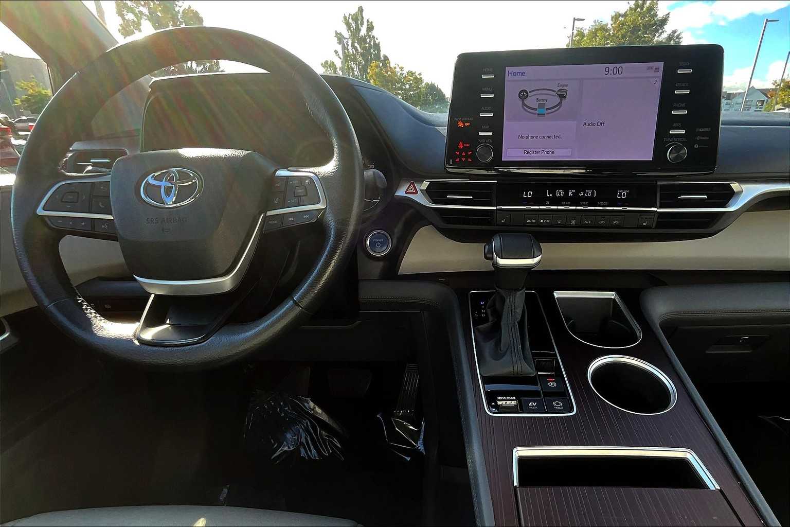 2024 Toyota Sienna XLE photo 15