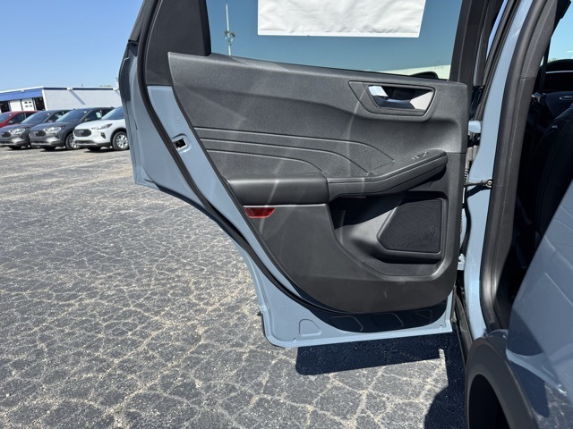 2025 Ford Escape Platinum photo 18