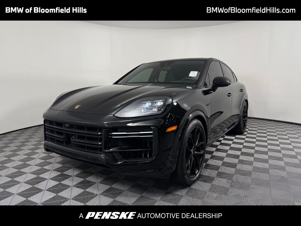 2024 Porsche Cayenne Coup Turbo E-Hybrid's photo