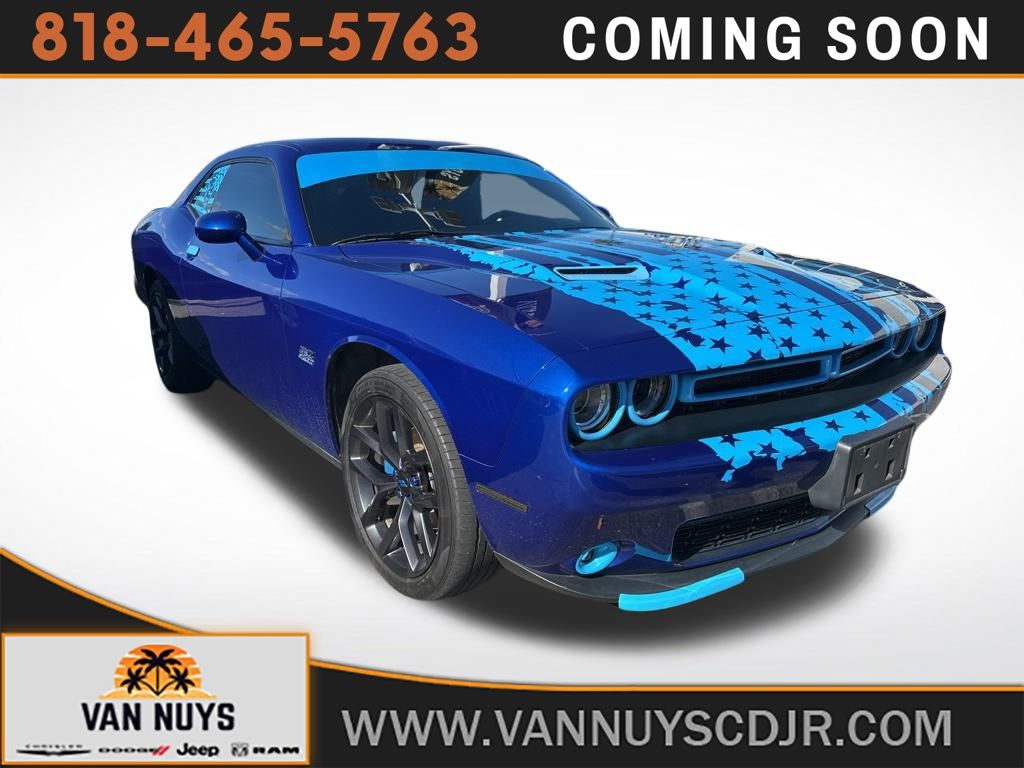 2022 Dodge Challenger SXT's photo