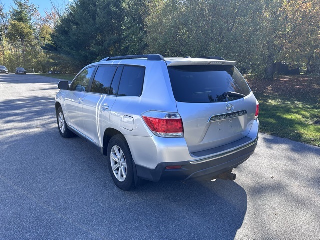 2011 Toyota Highlander SE photo 4