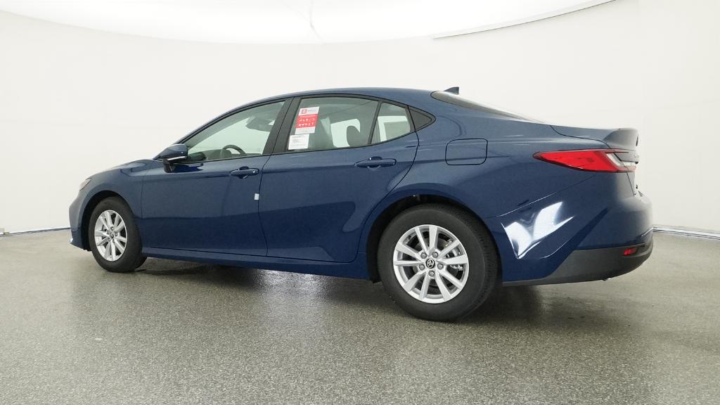 2026 Toyota Camry LE photo 10
