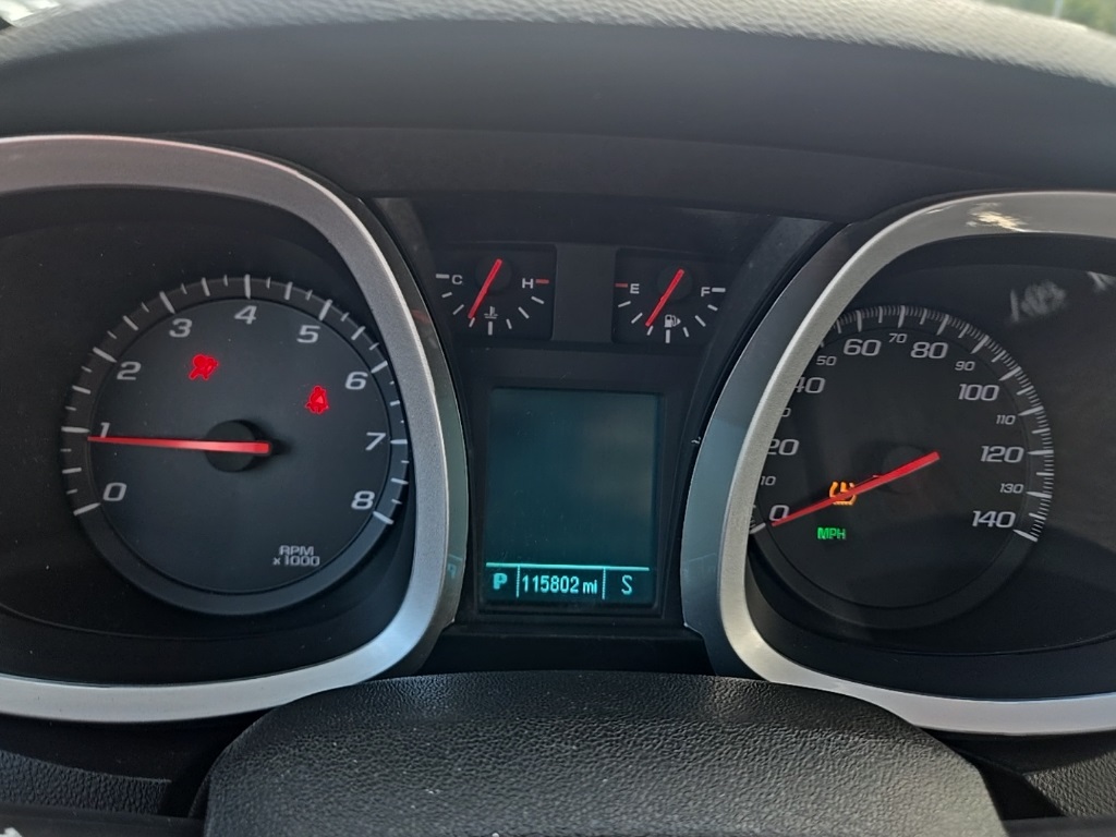 2015 Chevrolet Equinox LS photo 13