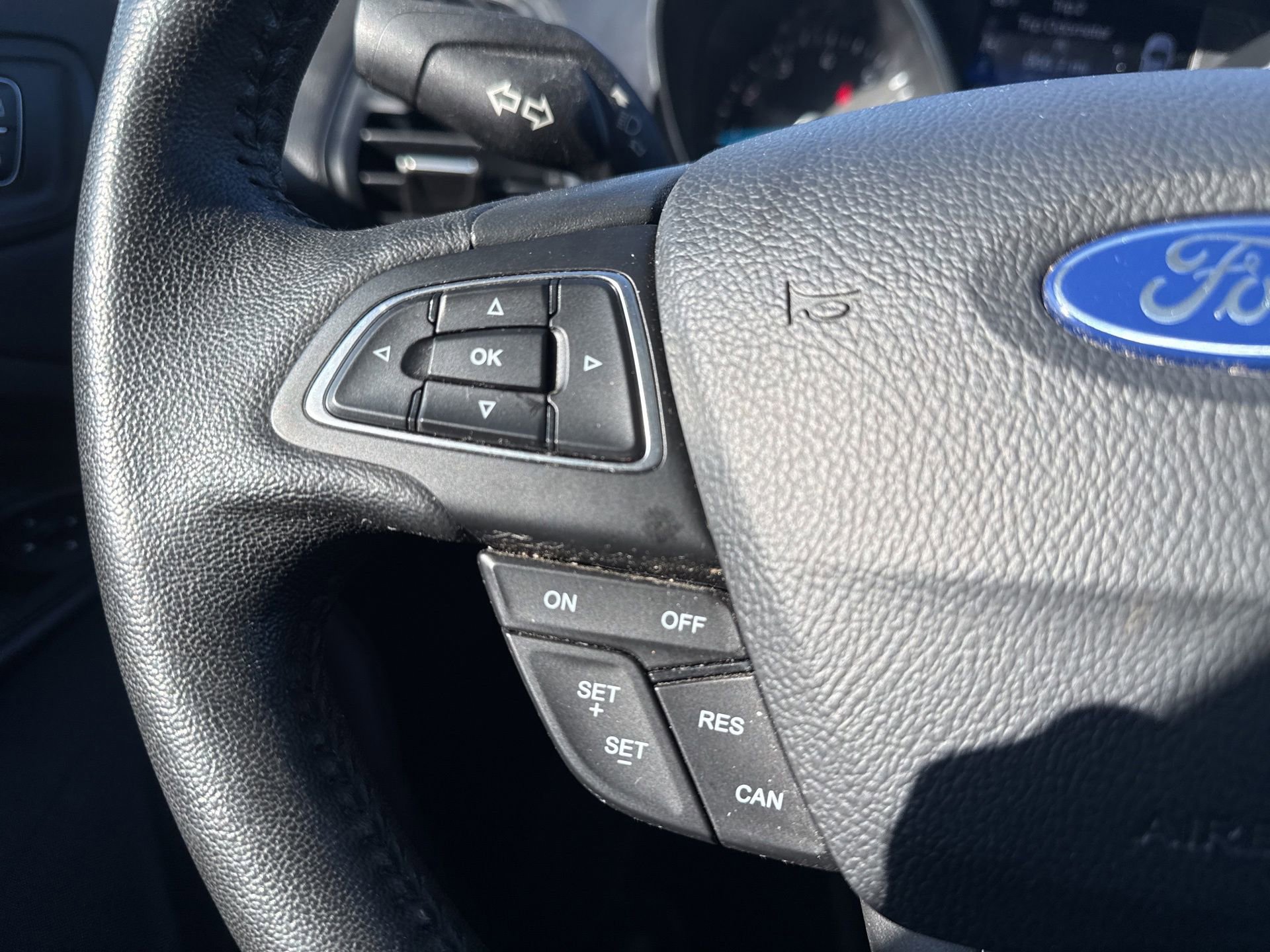 2019 Ford Escape SEL photo 15