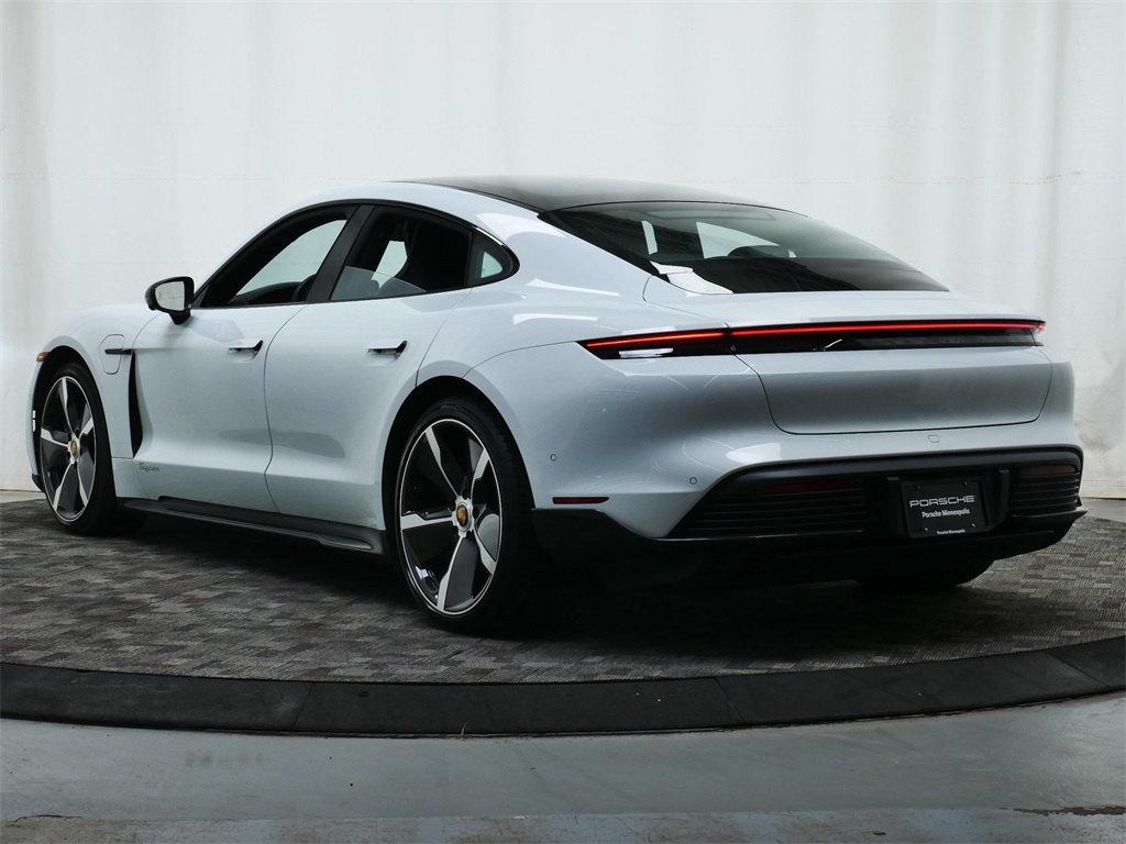 2023 Porsche Taycan photo 3