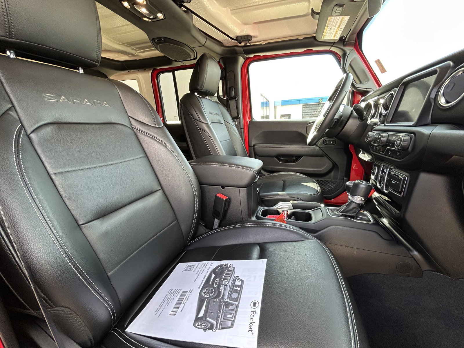 2020 Jeep Wrangler Unlimited Sahara photo 19