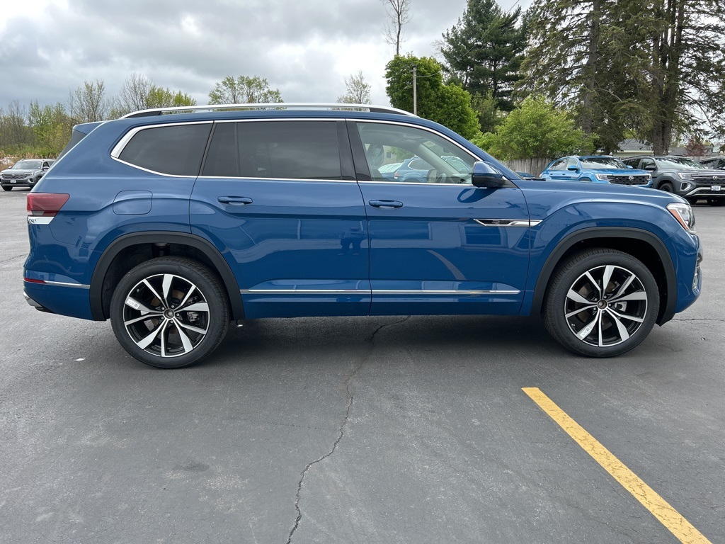 2025 Volkswagen Atlas SEL Premium R-Line photo 6