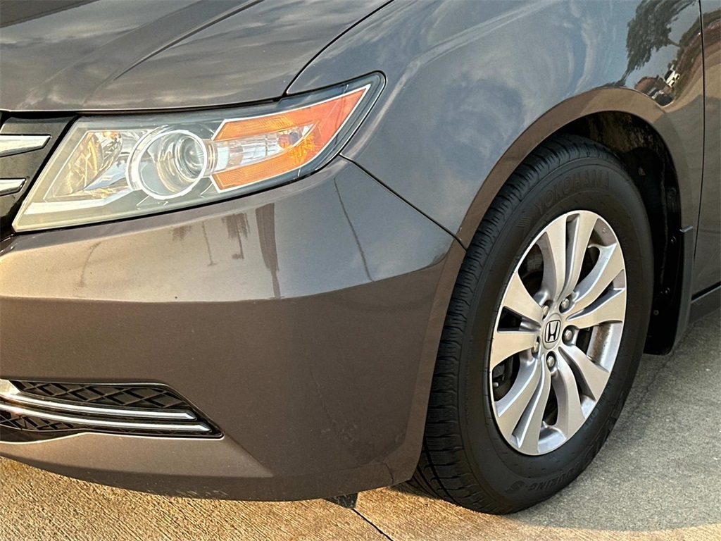 2016 Honda Odyssey SE photo 8