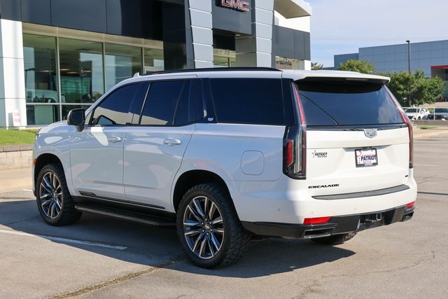 Used 2021 White Cadillac Sport image 5
