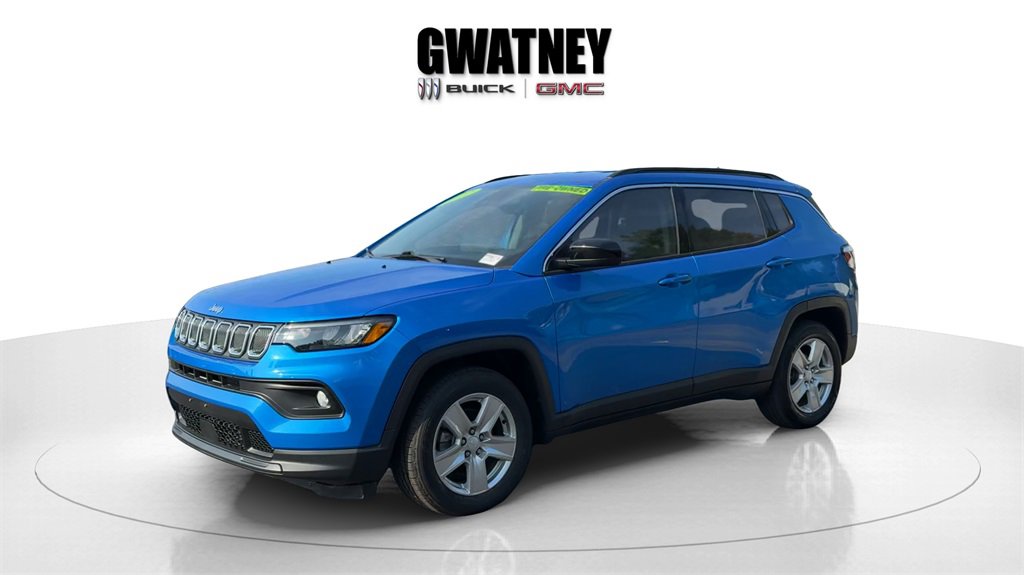 2022 Jeep Compass Latitude photo 2