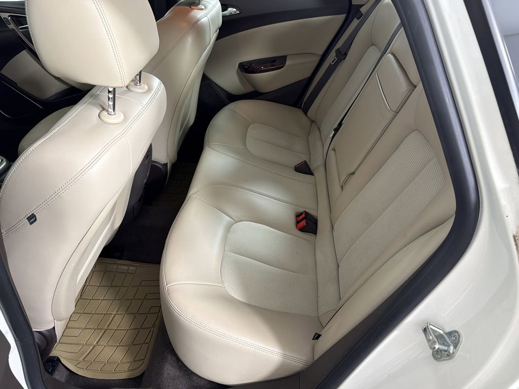 2013 Buick Verano Base photo 17