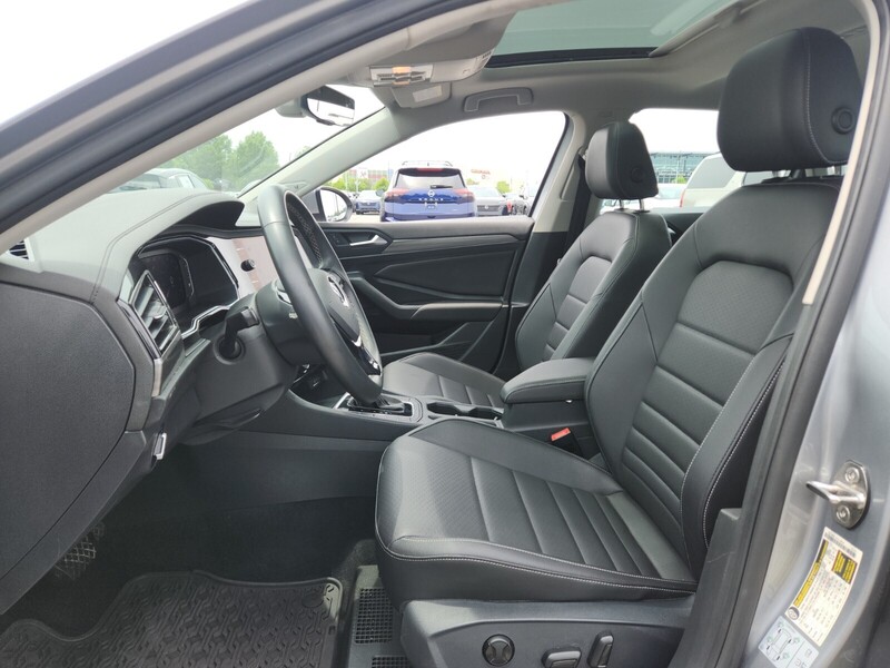 2021 Volkswagen Jetta SEL photo 9